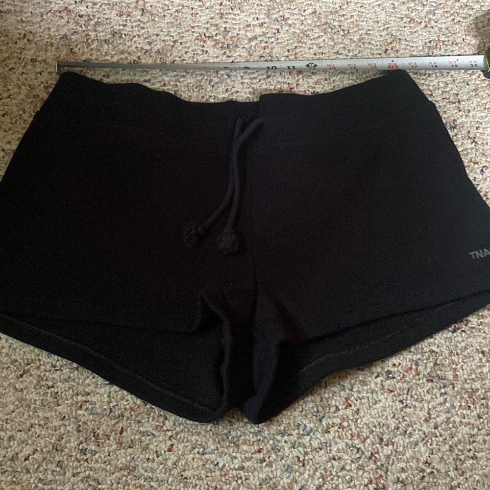 Aritzia TNA perfect fleece shorts